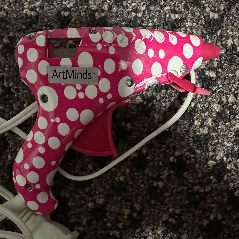 Glue gun